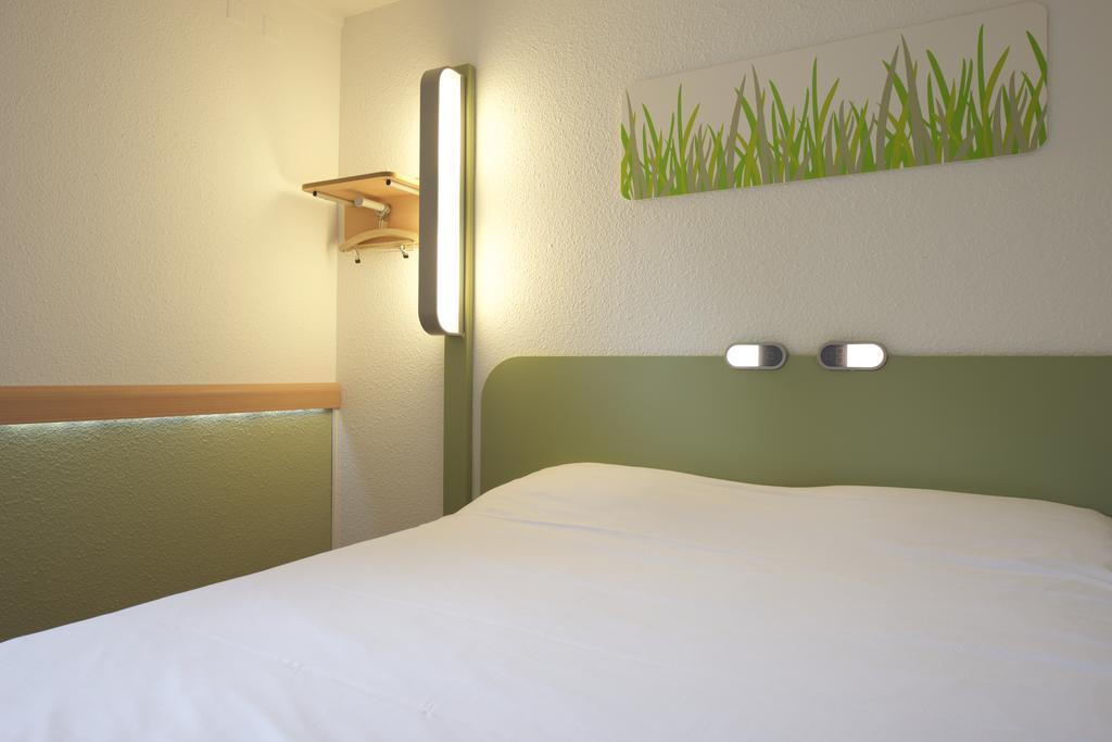 Ibis Budget Pau Lescar Szoba fotó